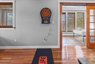 Huge Downtown Retreat with Free Parking - 5