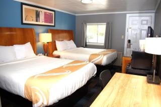 Pilgrim Inn & Cottages - 6