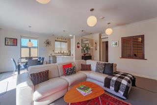 Riverside Apartment - 3