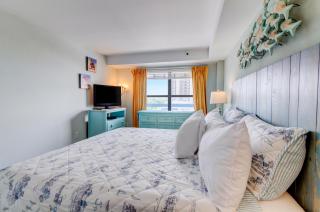 Oceanview Deluxe Condo with Pool - Myrtle Beach - 2
