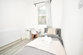 Quite Ensuite room -Shard house - 3