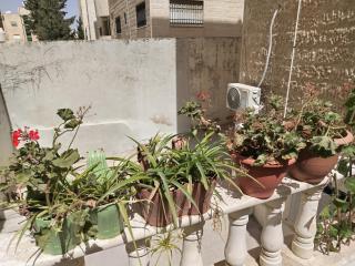 شقه بغرفه وصاله وبلكونه بدون شراكة - Amman - 9