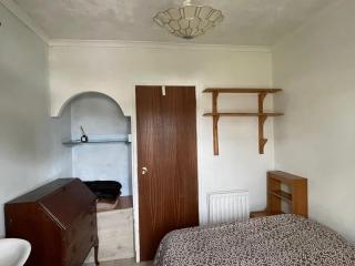 Cozy bedroom - Chislehurst - 4