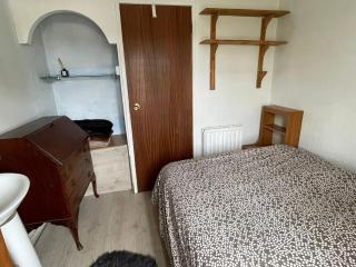 Cozy bedroom - Chislehurst - 6
