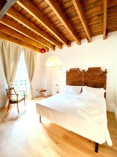 Historic Charm with Whirlpool - Motta Apartments - Como - 0