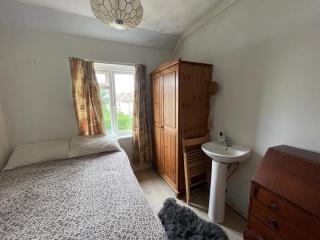 Cozy bedroom - Chislehurst - 8