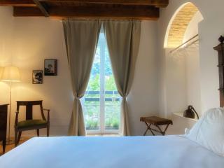 Historic Charm with Whirlpool - Motta Apartments - Como - 2