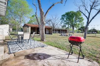 Farmhouse with Backyard Barn-Close River Access! - New Braunfels - 9
