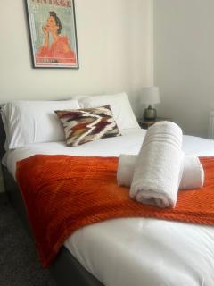 Stylish New 4BR - Great for Groups - Free Parking - Leicester - 9