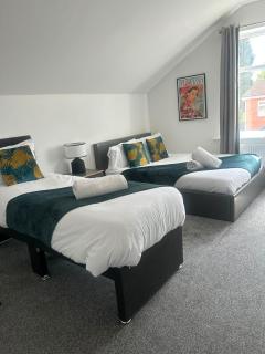 Stylish New 4BR - Great for Groups - Free Parking - Leicester - 7
