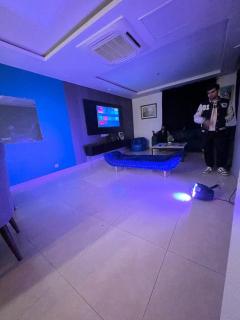luxrious studio apartment for daily basic in gold crest - Lahore - 5