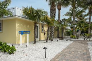 Lulu's Crescent Cottages - Entire two unit complex - Sarasota - 8
