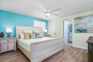 Lulu's Crescent Cottages - Entire two unit complex - Sarasota - 1