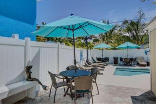 Lulu's Key House – Entire 4-Unit Complex - 4