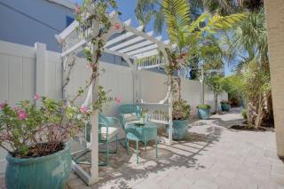 Lulu's Key House – Entire 4-Unit Complex - 1