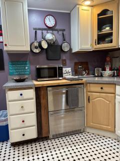 Miss Ellies Estate - Coos Bay - 8