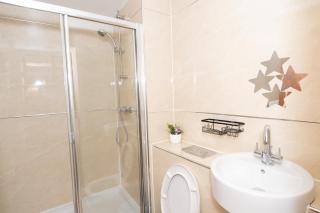 The skyline Luxe - Executive 2BR Retreat in Bradford City Centre - Bradford - 3