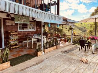 SELENE Hostal Coworking Café - Medellín - 2