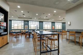 Drury Inn & Suites Montgomery - Montgomery - 1