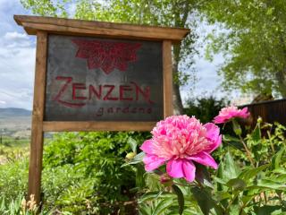Daisy Glamping Tent at Zenzen Gardens - Paonia - 5