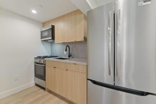 Tide House - Unit E - Modern Seaside Studio w Parking - El Segundo - 4