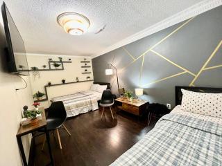 R5 Room Near Airport - Mississauga - 9