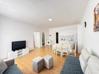 BlueWave Apartment - Polisi i Vogël - 1
