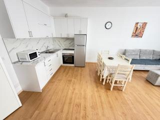 BlueWave Apartment - Polisi i Vogël - 9