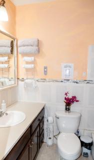 Mona Master suite - Kingston - 1