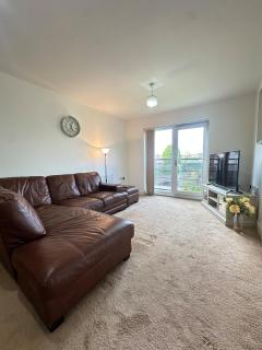 Cozy & Charming Apartment in MCR - 2