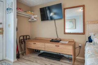 Beachfront Unit 17 | Right on Old Orchard Beach! - Old Orchard Beach - 4