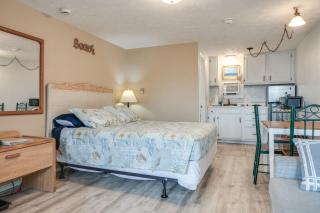 Beachfront Unit 17 | Right on Old Orchard Beach! - Old Orchard Beach - 2