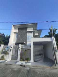 Modern Loft-Balcony-FullAC open space - Calumpit - 7