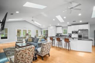 Beautiful Golf View Retreat - 3 Bed 25 Bath with Resort Amenities! - Fripp Island - 1