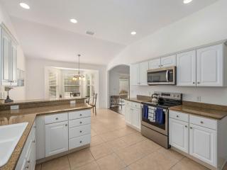 2537 Z3b VILLAGE OF HADLEY by REMAX Premier - The Villages - 7