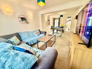 6 bedroom house - Pool table - Contractors - Crew - Colchester - 7