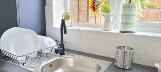 Luxury 2 Bedroom Home Dagenham - - 9