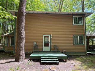 Weekly Cottage Rental - 5 Min to Private Beach! - South Haven - 9