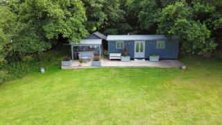 Top Farm Shepherds Lodge - Marsham - 3