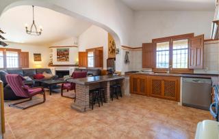 Stunning Home In Periana - Periana - 6