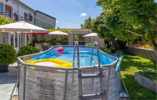 2 Bedroom Stunning Home In Drivenik - Drivenik - 1