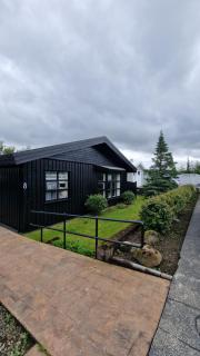 Cozy Family Holiday Home - Hafnarfjörður - 0