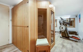 Gorgeous Home In Saint-Jean-De-Lestere - 5