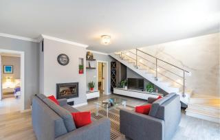 Awesome Home In Blato - 8
