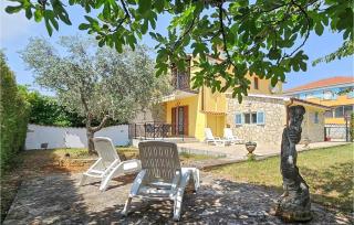 Stunning Home In Novigrad With Wifi - 4