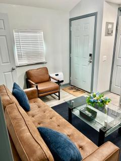 Cozy Two-Bedroom Duplex Apartment - 9