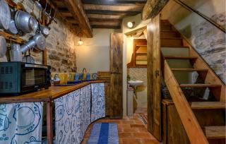 Pet Friendly Apartment - - 7