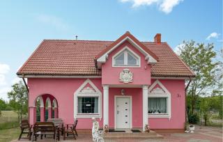 4 Bedroom Amazing Home In Nowe Warpno - Nowe Warpno - 0