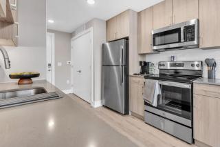 Floor To Ceiling Windows- Bridge Views - Studio - Filadelfia - 7