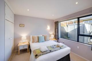 Village Close - prime location in Havelock North! - Havelock North - 1
